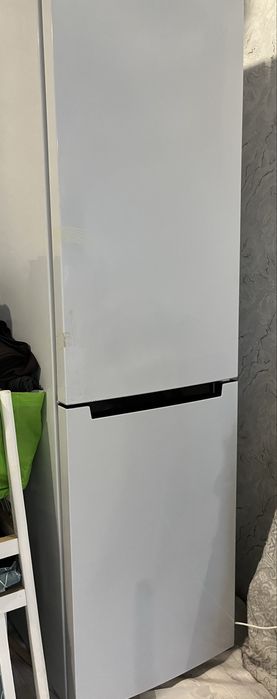 Срочно продается большой чистый холодильник