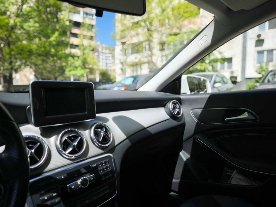 Mercedes-Benz CLA 200 в перфектно състояние!