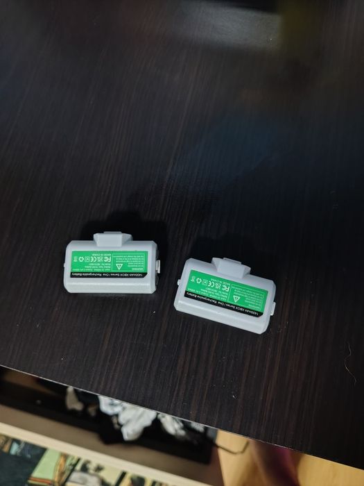 Vând Xbox series s 2 controlere