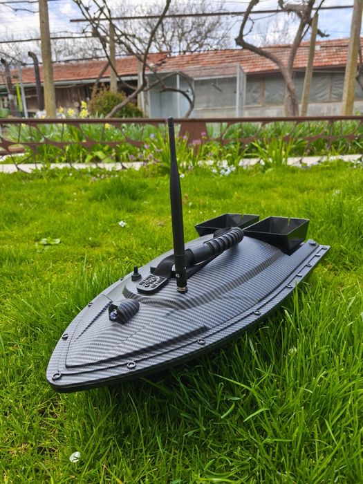 Лодка за захранка