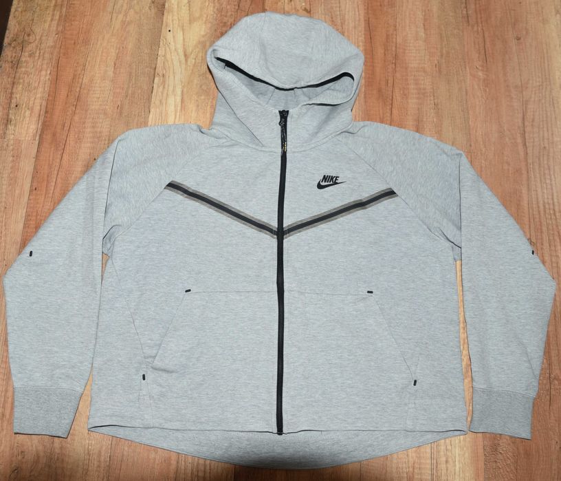 Nike Tech Fleece Cropped оригинално дамско L размер,