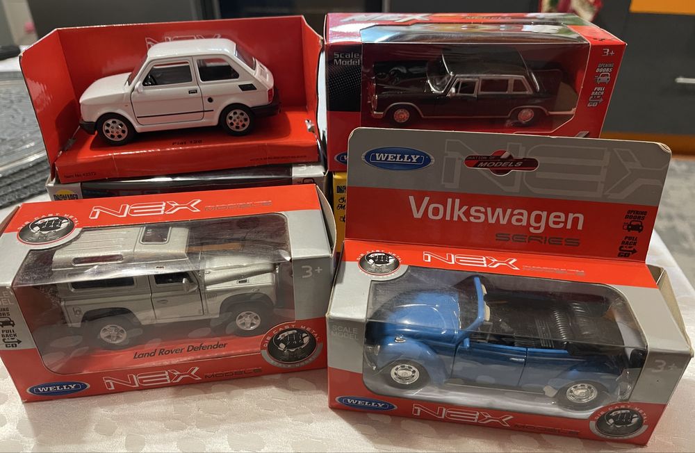 Метални колички 6 броя