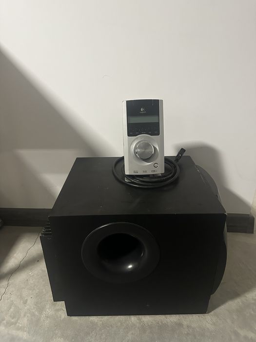 Vand sistem Logitech z5500 1000w