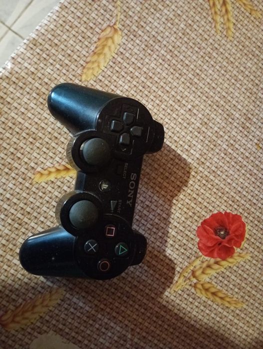 Vând PlayStation 3 modat