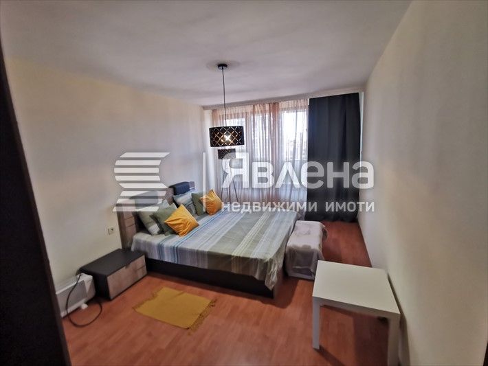 Дава се под наем Двустаен апартамент в Бургас, Лазур - 67 кв.м за 500 € - Снимка #1