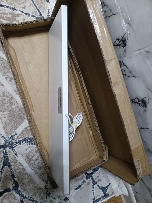 Tastatură medicinală igienică  Tactys slim 811 FR cu ecran tactil extra plat