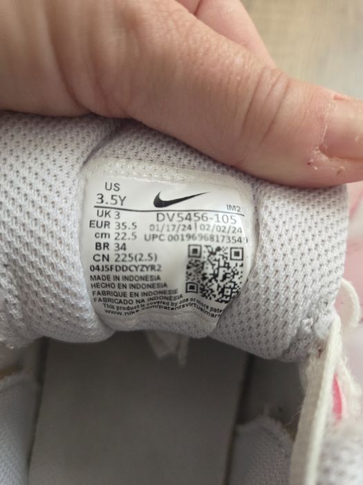 Adidași fete Nike 35.5