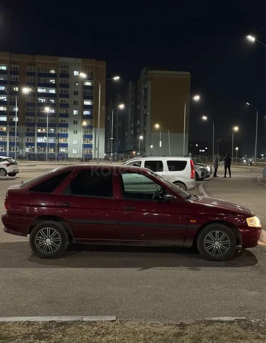 Продам автомобиль форд ескорт