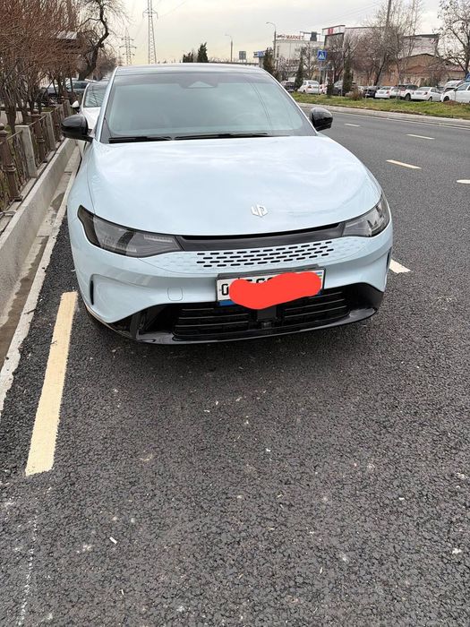 Leapmotor c01 sotiladi. Holati ideal.