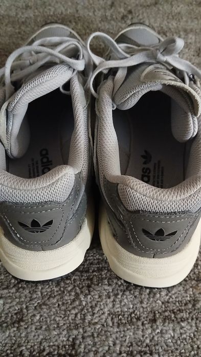 Кроссовки Adidas
