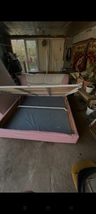 Двухспальный кровать с матрастом