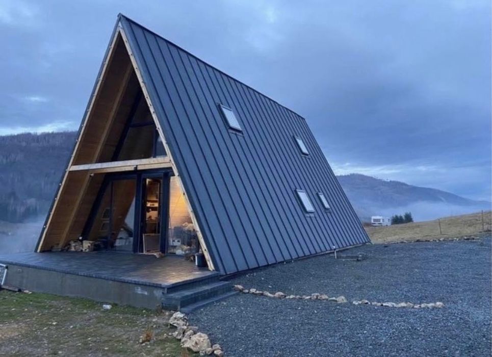 Construim case moderne pe structura metalica, cabane tip A,
