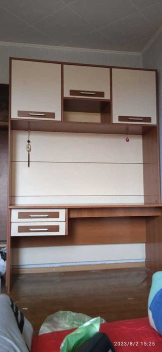 Продам школьный гарнитур стол