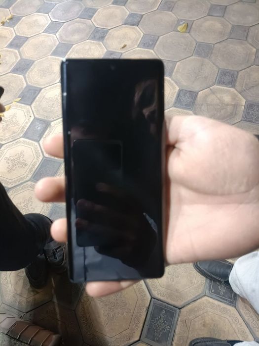 HONOR X9a 8/256 srochna sotiladi