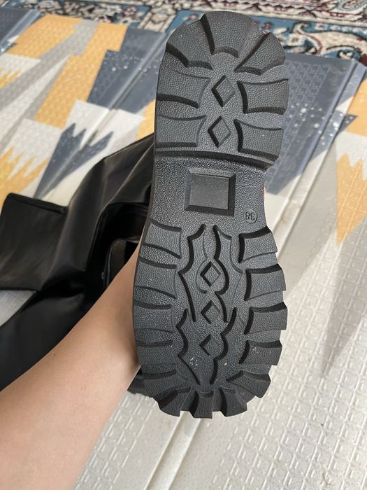 Продам ботфорды новые