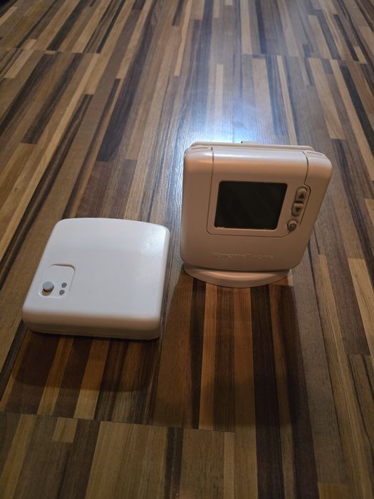 Termostat Honeywell DT90A, neprogramabil