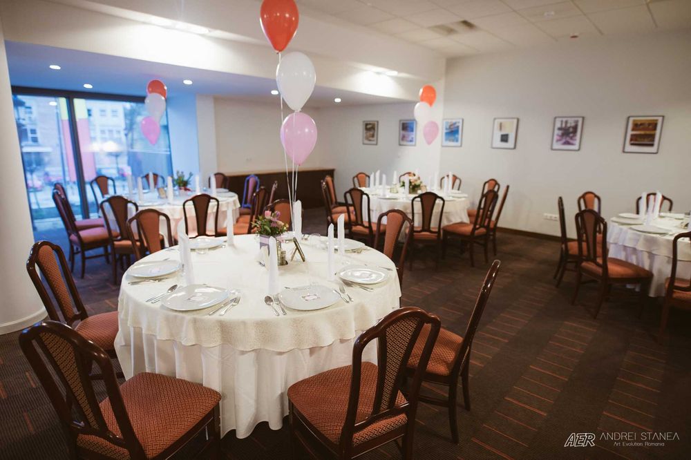 Organizam conferinte, botezuri, mese festive