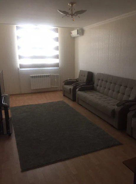 Продается 2х комнатная квартира Ойбек  в Центре города