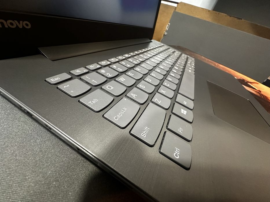 Офисный ноутбук Lenovo Ideapad 320 intel Core i3-6006U