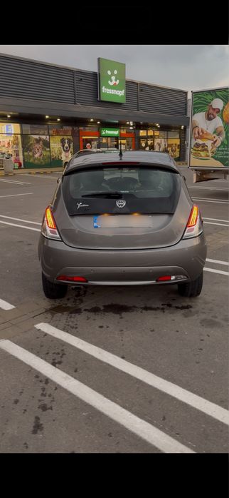 Lancia Ypsilon