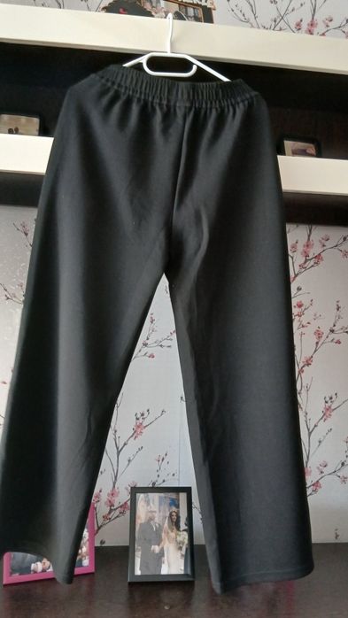Pantaloni din material de calitate ptr dame