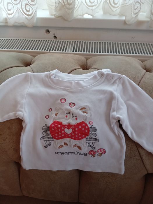 Бебешки блузки и комплекти