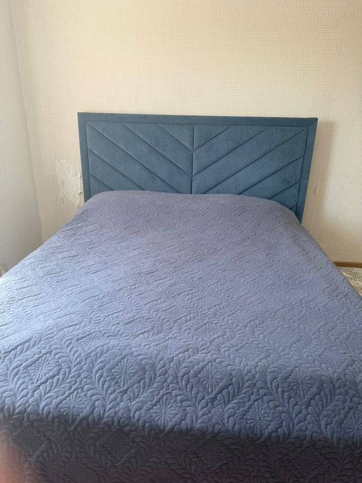 Продам тахту в отличном состояние