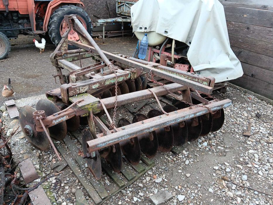 Vand disc tractor purtat in tiranti