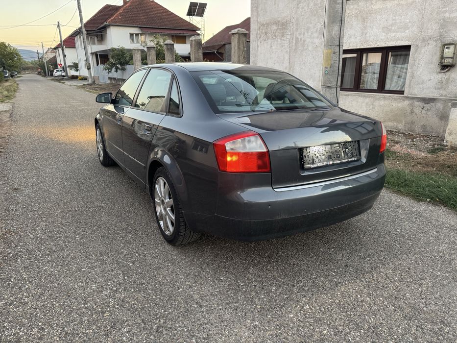 AUDI A4 2004 — imagine 4