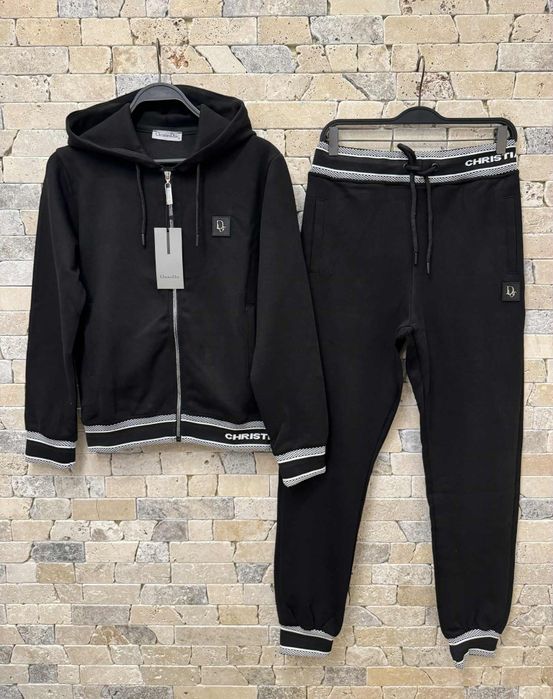 Дамски топ модели комплекти.