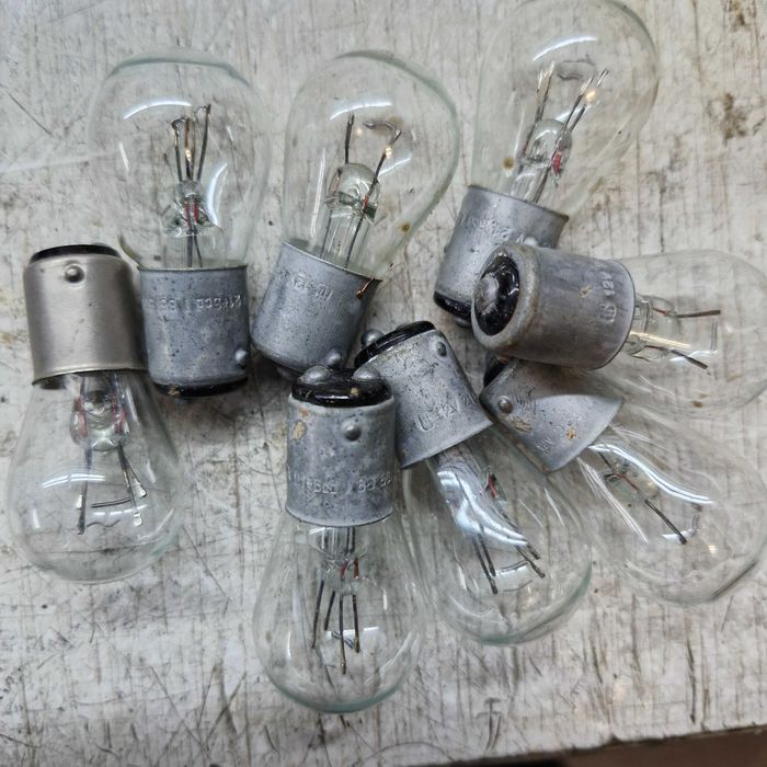 Лампочки разные. ДРИ2000-6