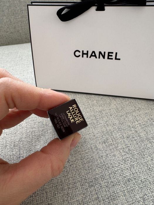 Chanel Rouge Noir - гланц за устни