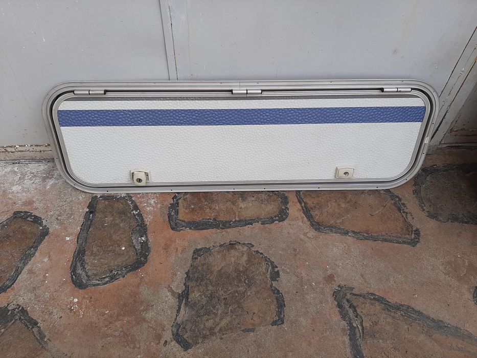 Usi vizitare rulota-camper