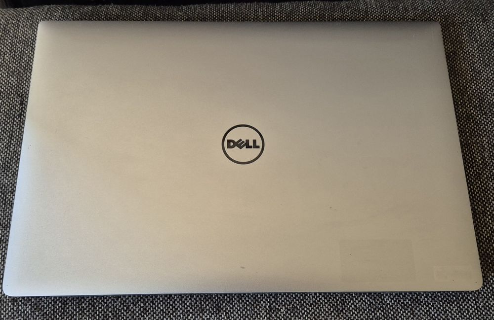 vand laptop Dell XPS  15 9550.15.6"FH..i5 6300HQ Quad..8 Gb..Ssd 256Gb