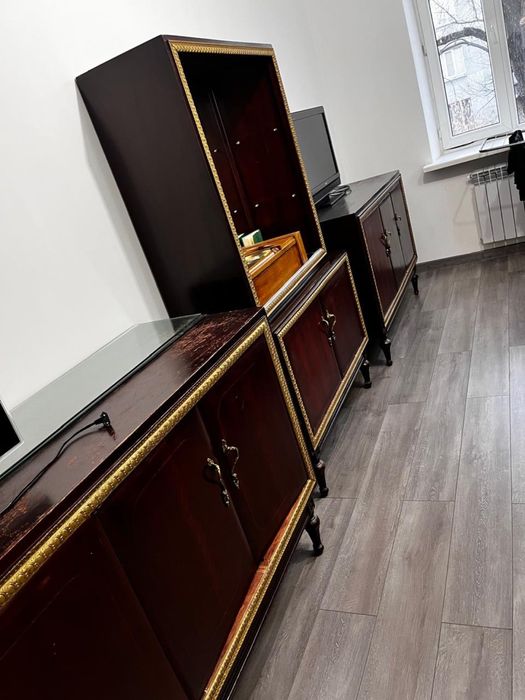 Антикварные буфеты камоды тумбы