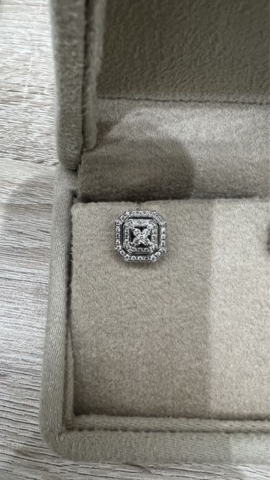 Бриллиантовые пусеты