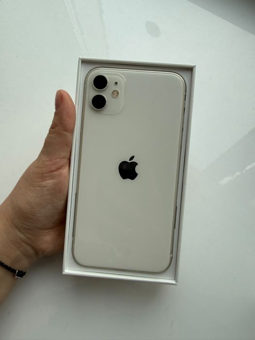 Продам айфон 11 на 64гб