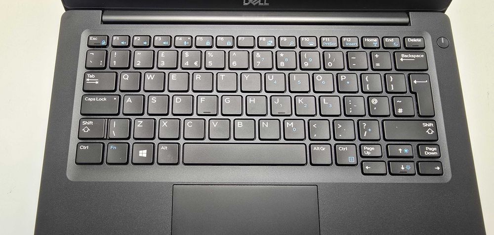 Dell Latitude 7390  i5 8350U/8GB/256SSD/FHD/Подсветка