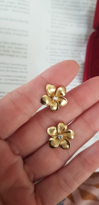 Cercei din aur de 14k floare