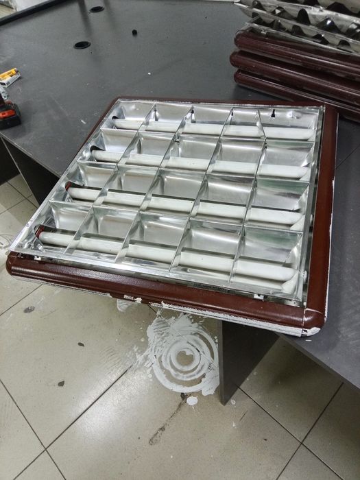 Продам люстра для офиса