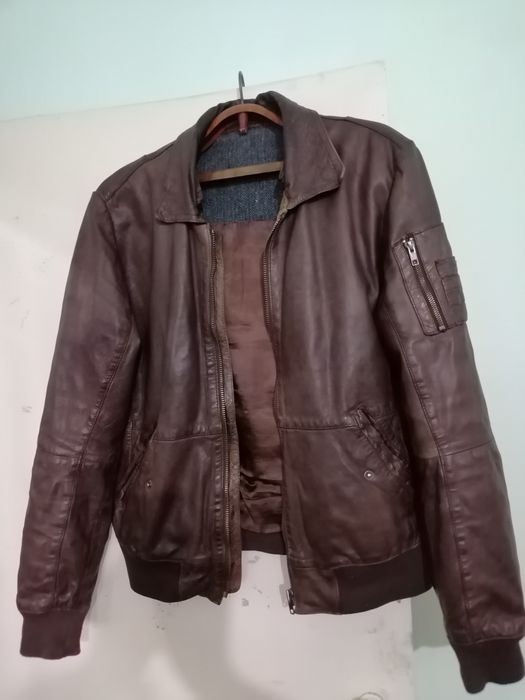 Продам кожаные куртки.