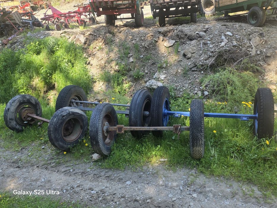 Axa remorca tractor