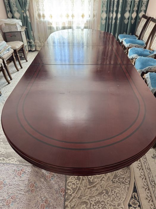 Продам стол. Натуральное дерево