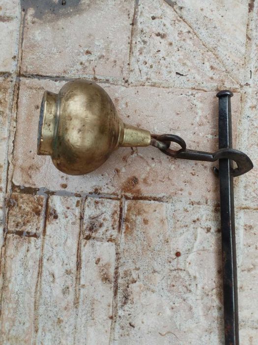 Стар кантар с топуз