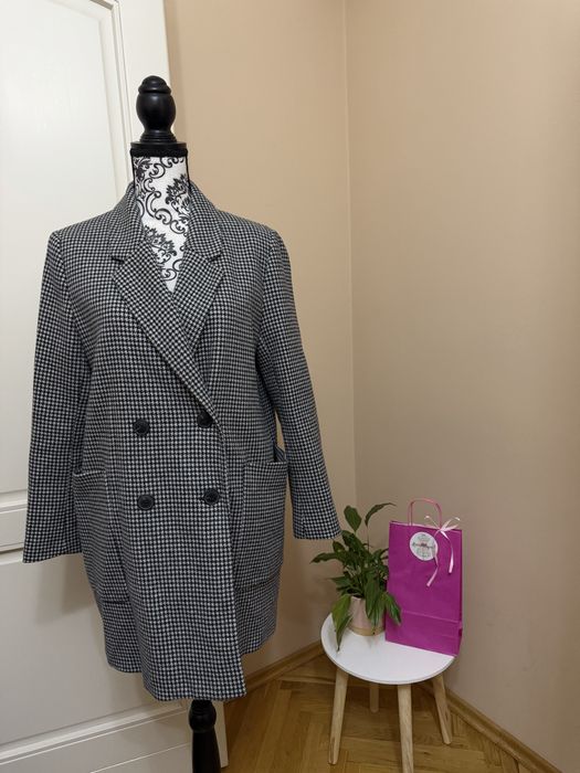 Palton nou zara marimea M