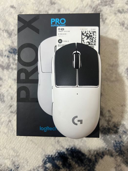 LoGitech GPRO O'yin va ish uchun mishka