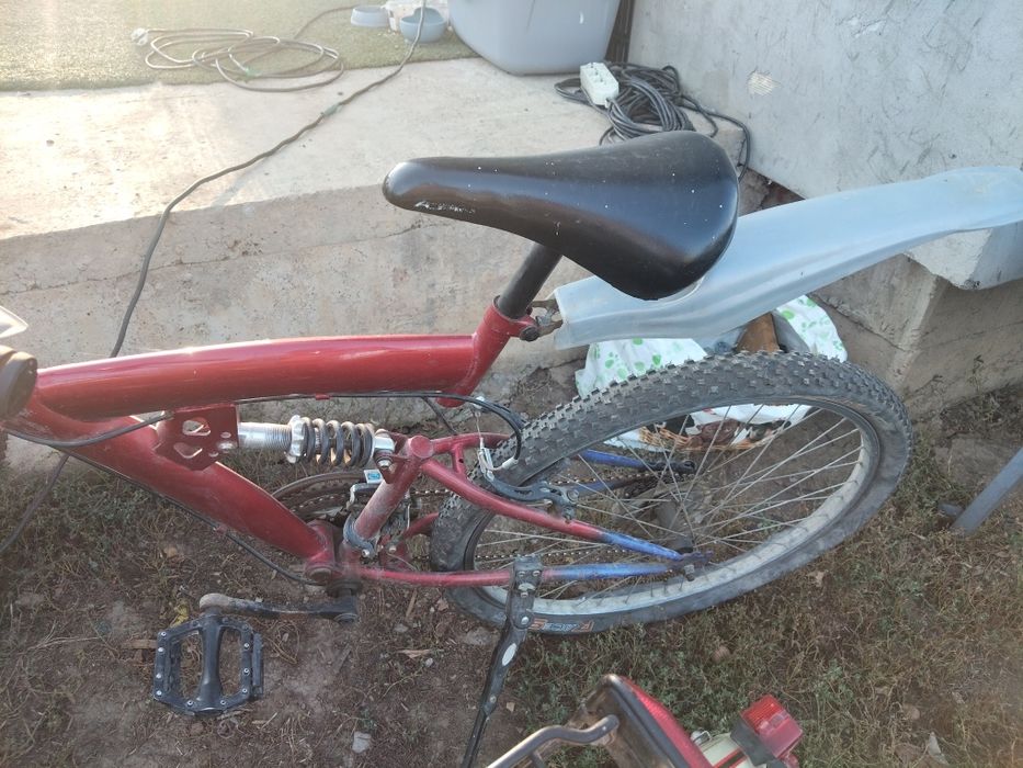 Ieftin Vând două biciclete
