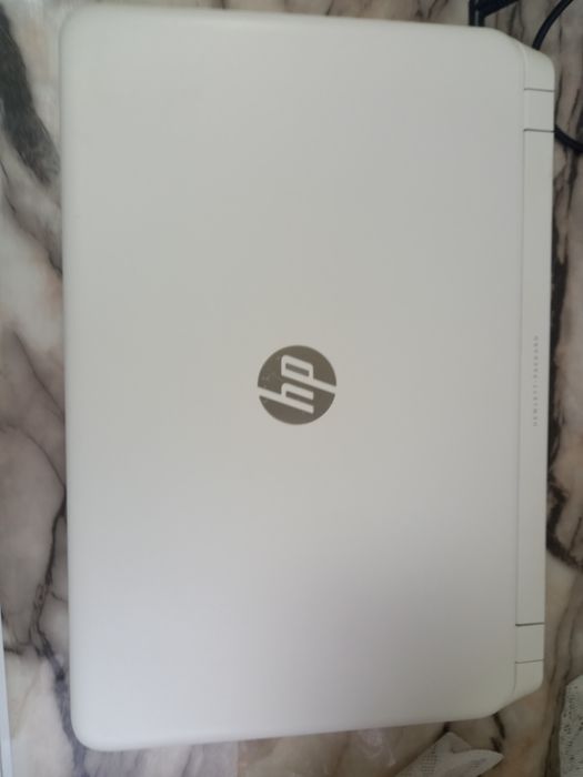 Лаптоп  HP  Pavilion 15.6  Intel Intel® Core™ i3-4030U 8gb