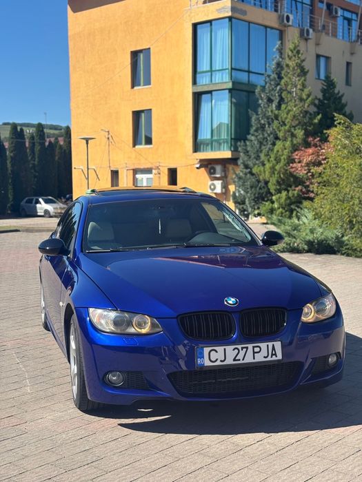 Oferta pana la data de 02.06 5900€ BMW 330i E92 Coupe – San Marino Blue – LED Adaptive