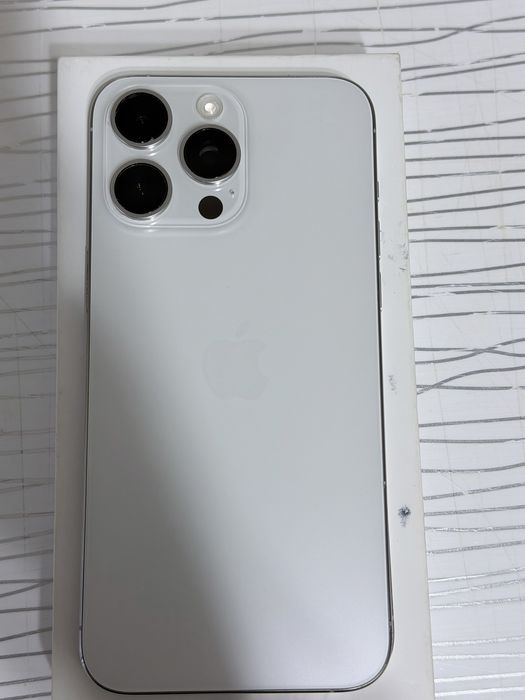 Iphone 15 pro max , 256gb 79%